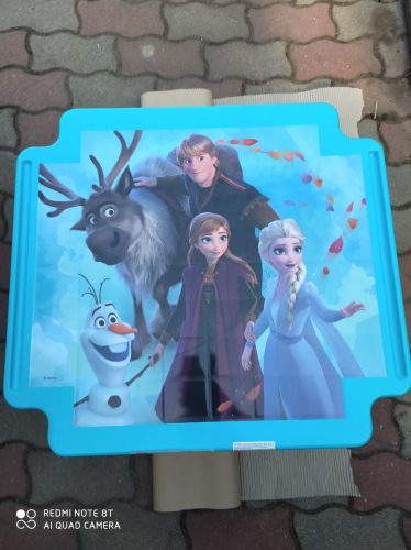 Disney műanyag gyermek asztal Jégvarázs O212