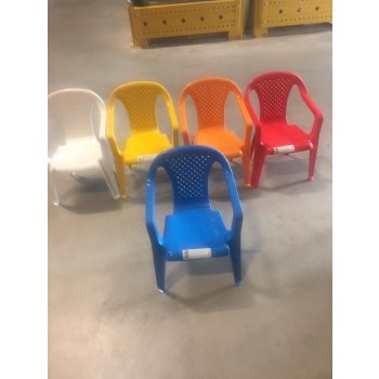 Gyermek műanyag szék narancs O11