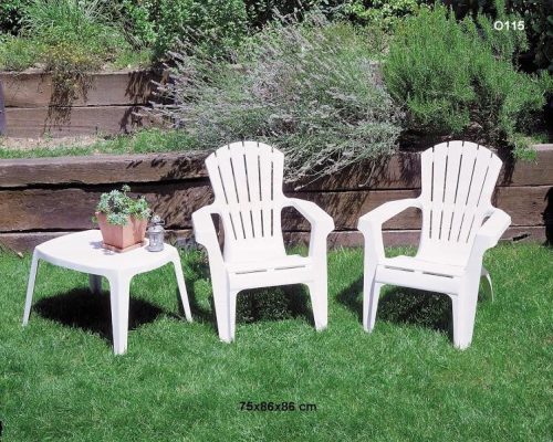 Dolomiti fa hatású műanyag kerti fotel döntött támlás fehér O115