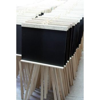 Rajztábla írott betűkkel