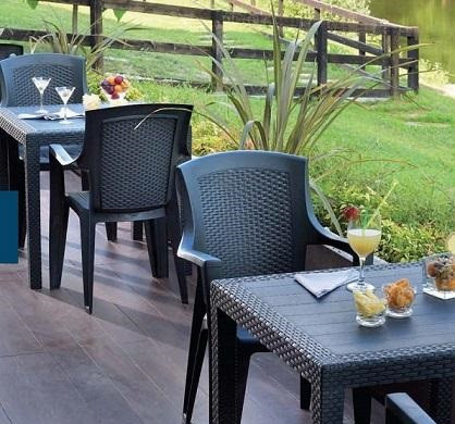 Kinged műanyag kerti rattan hatású barna szett